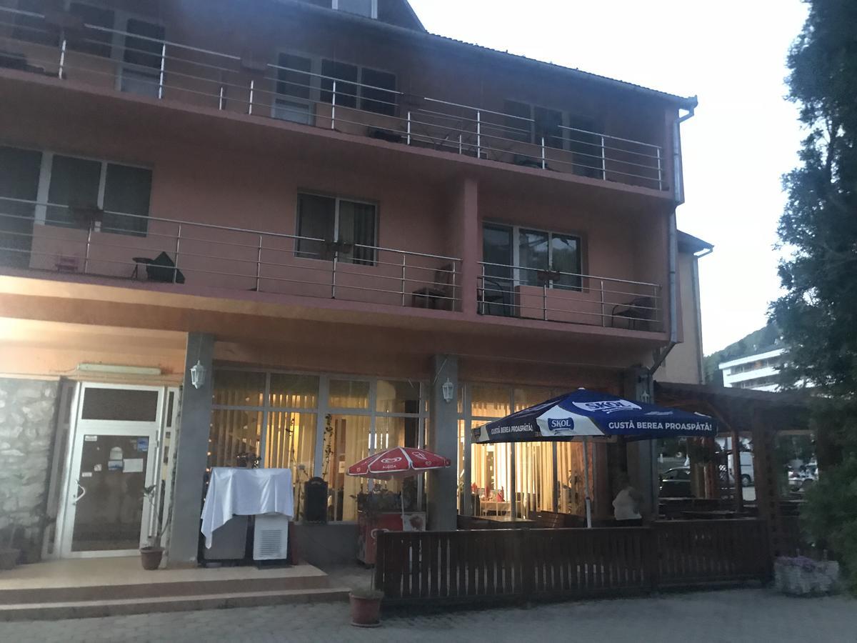 Vila Tanamera Hotel โมนาซา ภายนอก รูปภาพ
